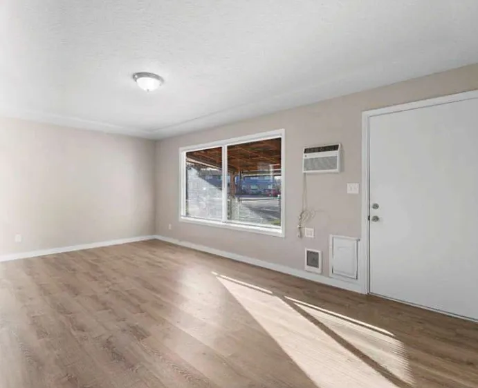12437 SW Hall Blvd #3 — Photo 3