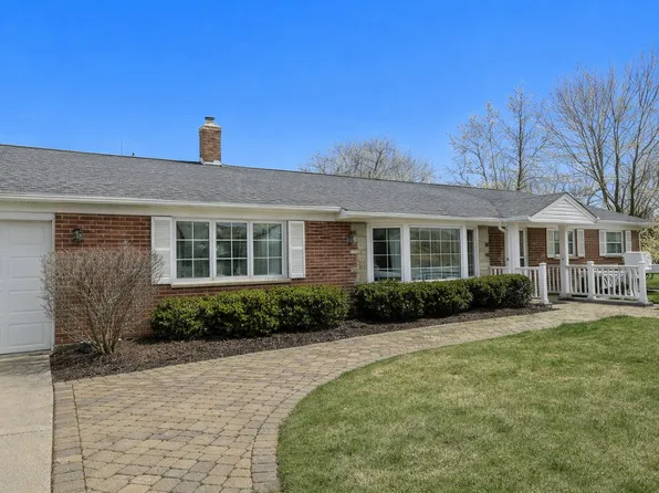 3843 Springdale Ave, Glenview, IL 60025