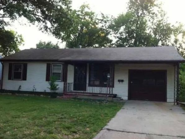 1221 N Golf St