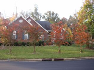 8132 Stevens Mill Rd, Matthews, NC 28104