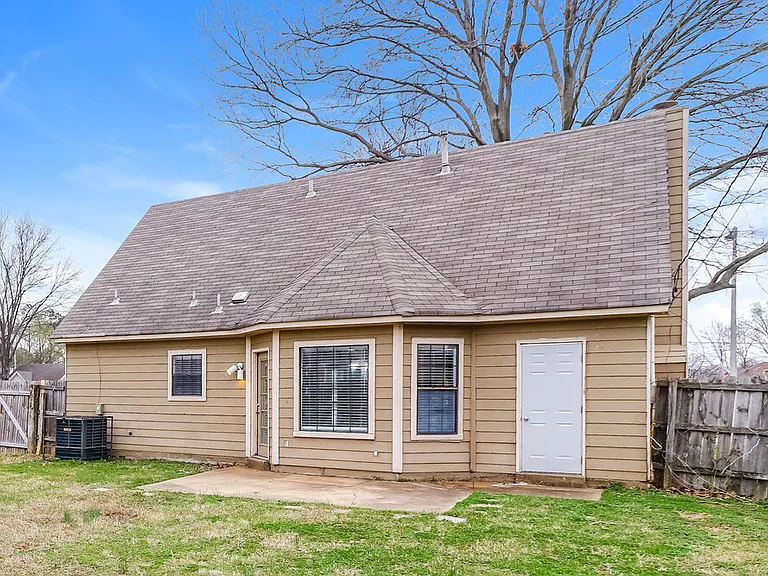 2691 Country Lawn Cv — Photo 16