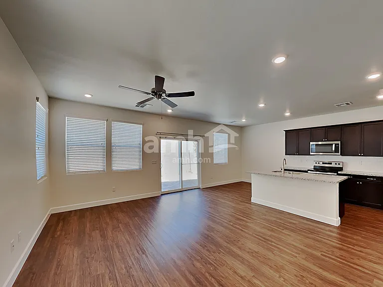 1510 Golden Hour Ave — Photo 5
