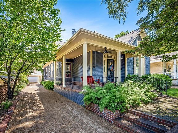 3rd image of 746 Metcalf Pl