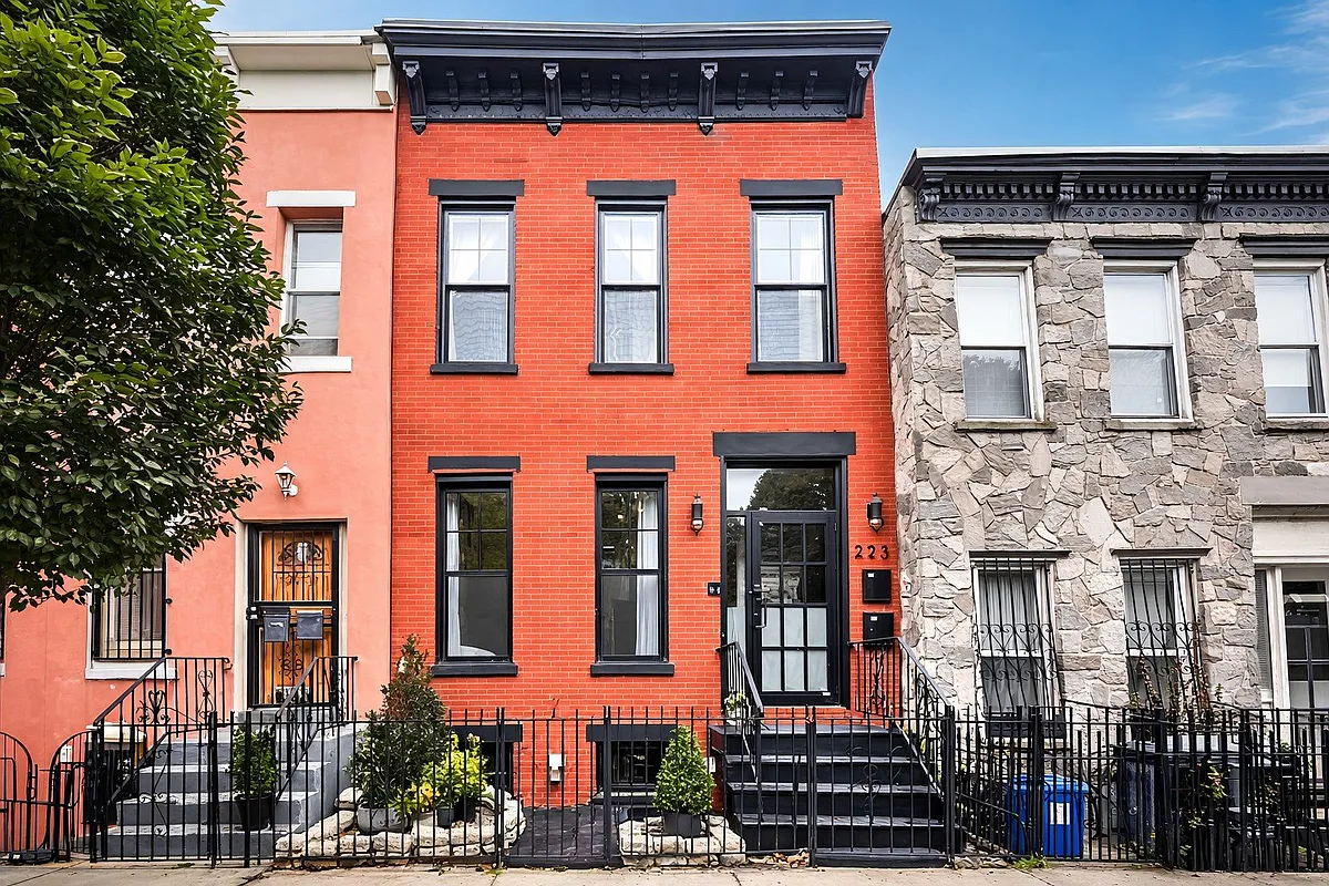 Building Photo - 223 Chauncey St #1