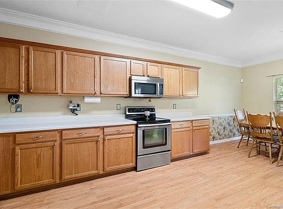 3rd image of 169 Jacobs Woods Cir #111