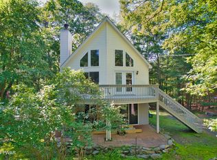 190 Westfall Dr, Dingmans Ferry, PA 18328