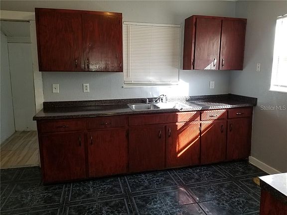 5th image of 3204 E Frierson Ave