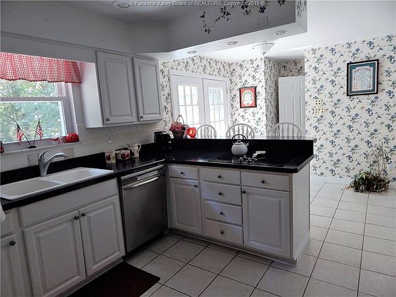 4th image of 1338 Morningside Dr