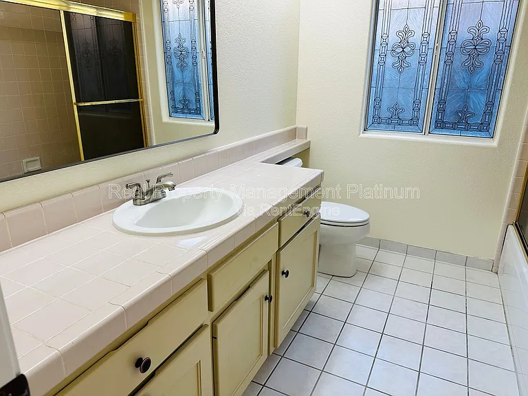 8552 N Meridian Ave — Photo 6