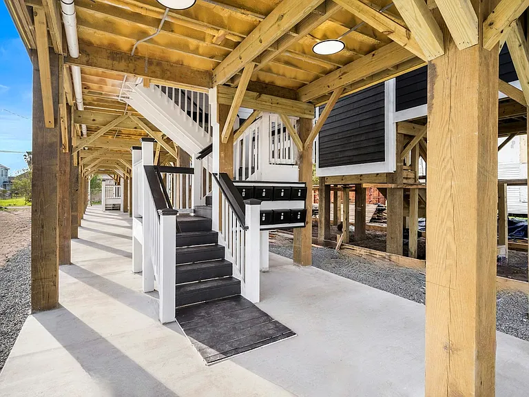 2813 Church St #F — Photo 13