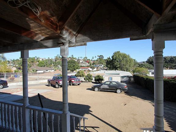 4th image of 1545-47 Avocado Dr