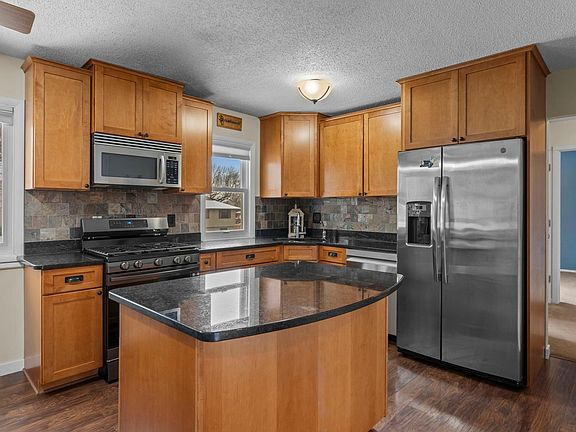 3rd image of 7591 Irvin Avenue Ct S