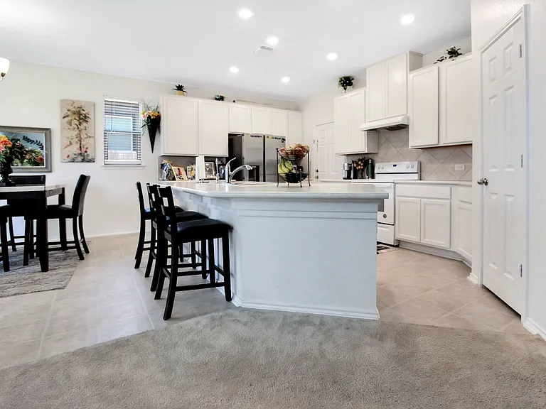 668 Bailey Park Dr — Photo 7