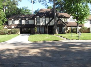 6803 Wimbledon Estates Dr, Spring, TX 77379