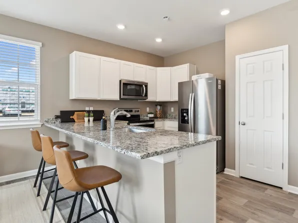 16 W Strasburg Rd, Front Royal, VA 22630