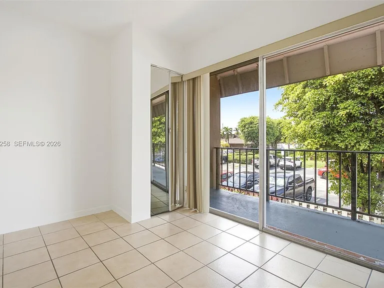 810 SW 129th Pl #209 — Photo 22