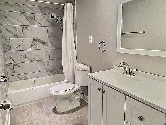 2nd image of 3701 S George Mason Dr Unit 301N