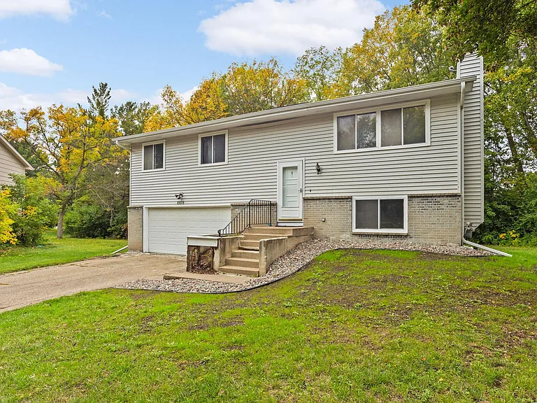 8616 Windward Cir — Photo 1