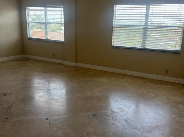 2555 NE 11th St APT 502, Fort Lauderdale, FL 33304