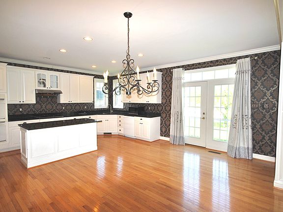 Kitchen with large eat in breakfast area