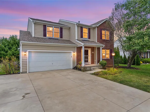 1597 Daffodil Pl, Lewis Center, OH 43035