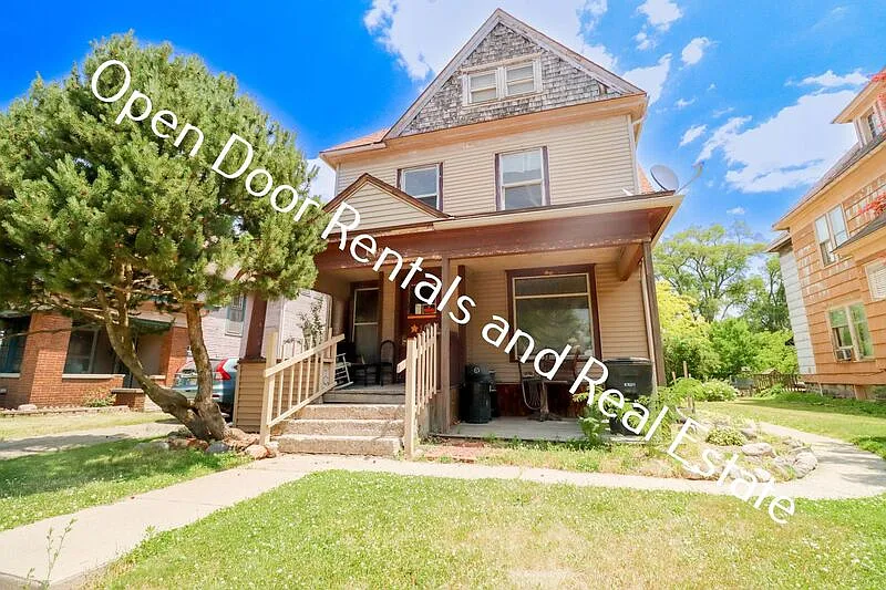 109 S State St Unit 5 photo 1