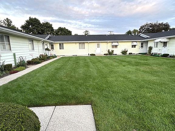 3rd image of 5660 Leisure South Dr SE #44