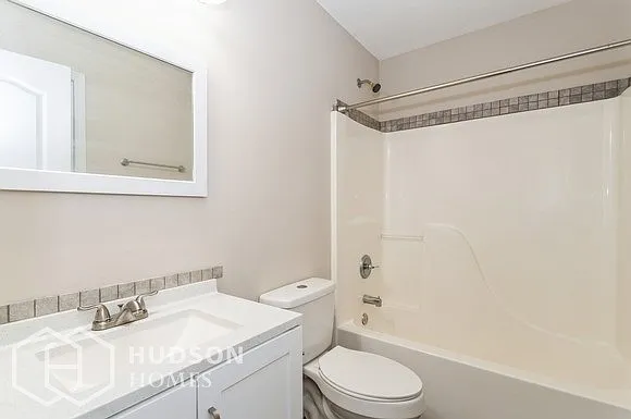 426 Madison Ave — Photo 16