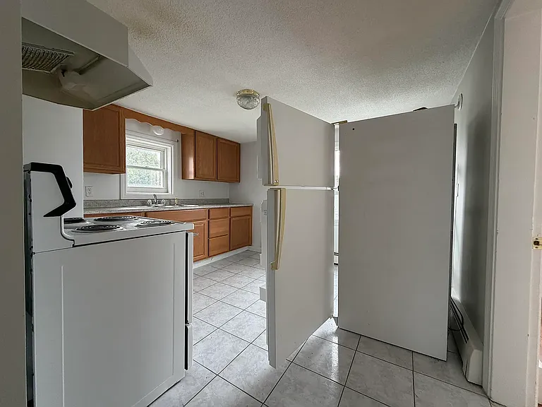 168 Pleasant Ave #102 — Photo 4