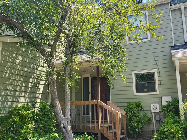 106 Beechwood Dr, Carrboro, NC 27510