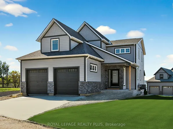 10 Magazine St, Penetanguishene, ON L9M 0W6