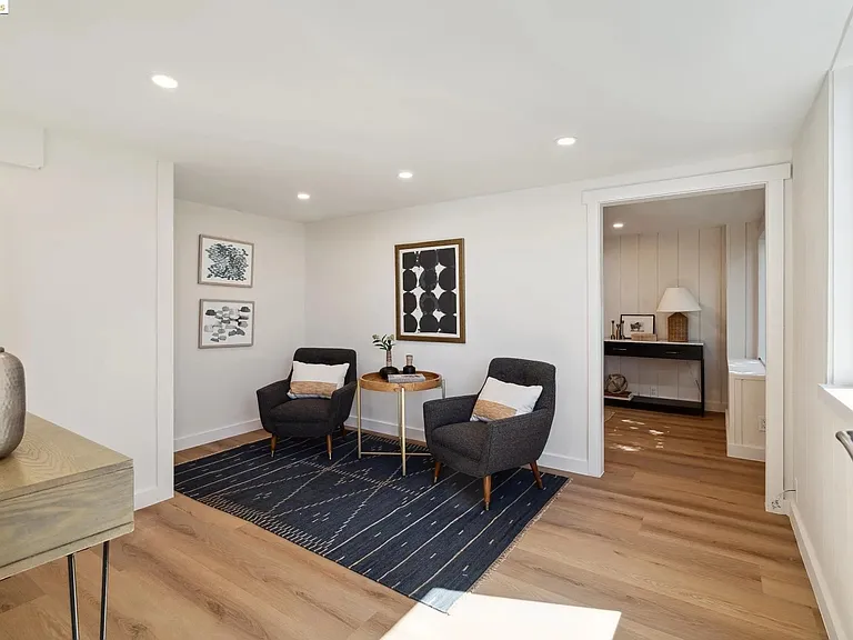 104 Hill Rd — Photo 17