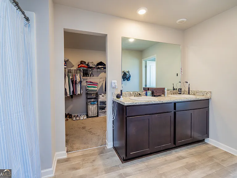 111 Tudor Way — Photo 31