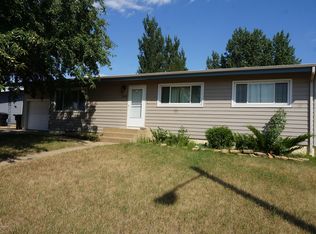 1200 4th Ave E, Dickinson, ND 58601