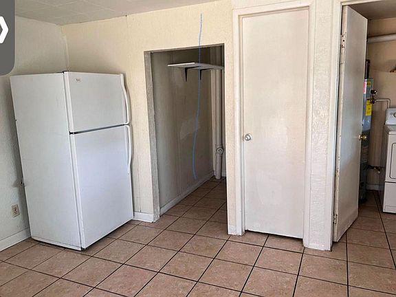 2nd image of 517 Bataan Cir #1