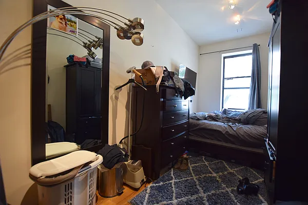 Rented by Street Realty Brokerage LLC | media 3