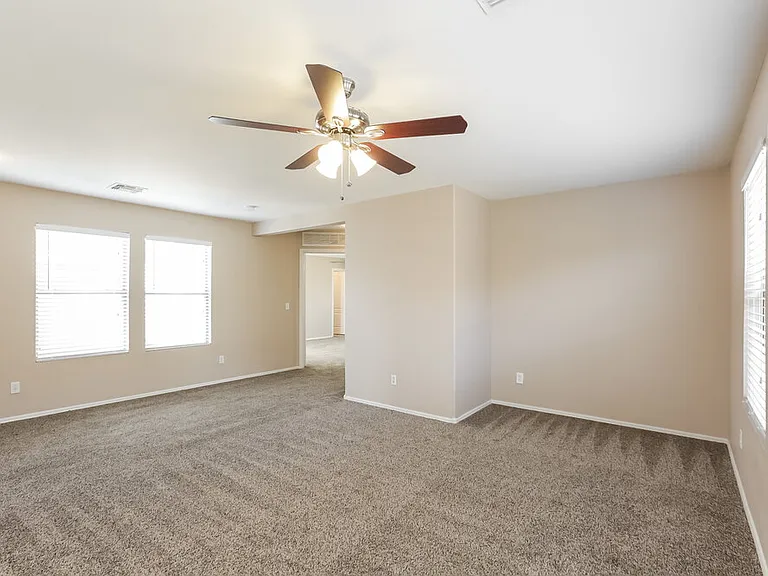 11242 W Garfield St — Photo 16
