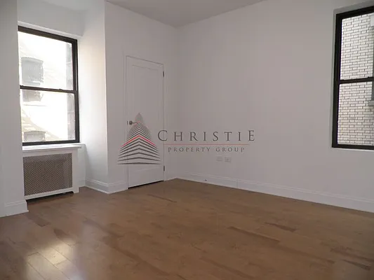 Rented by Christie Property Group | media 22