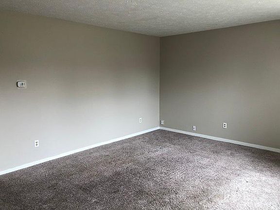 2nd image of 4417 Aristocrat Ln