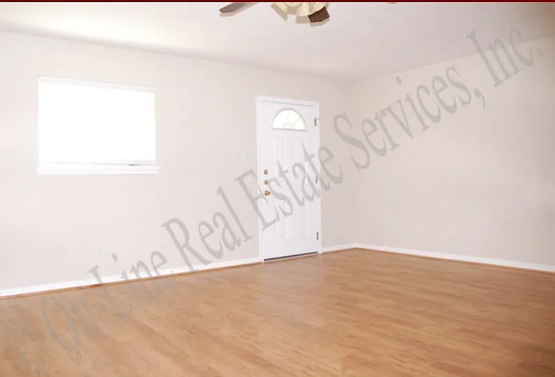 3 bed, 1344 sqft, $1,495 — Photo 2