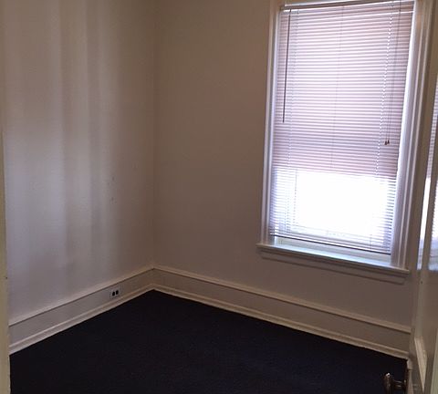 3rd image of 5013 Osage Ave #1