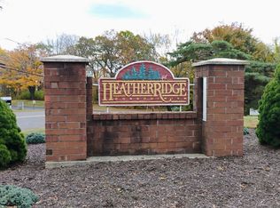 37 Heather Rdg, Shelton, CT 06484