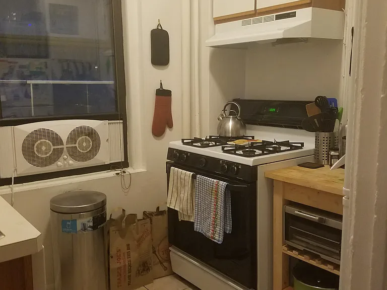 170 W 81st St #1-C — Photo 7