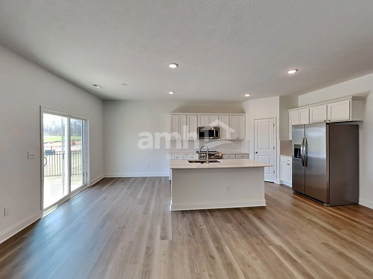 4 bed, 2.5 bath, 2293 sqft, $2,795 — Photo 3