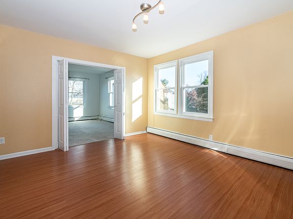 2nd image of 1412 Girard St APT 2