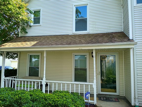 2nd image of 525 Pine Tops Ct #1