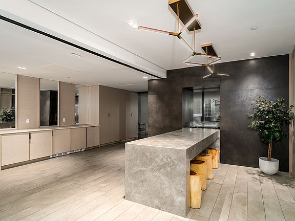 2nd image of 171 Chrystie St #7D