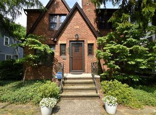 2558 Princeton Rd, Cleveland Heights, OH 44118