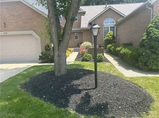 412 Sherbrook Cir NE, North Canton, OH 44720