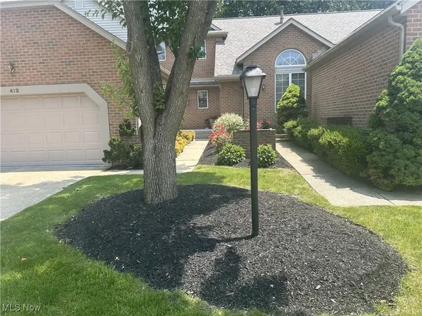 412 Sherbrook Cir NE, North Canton, OH 44720